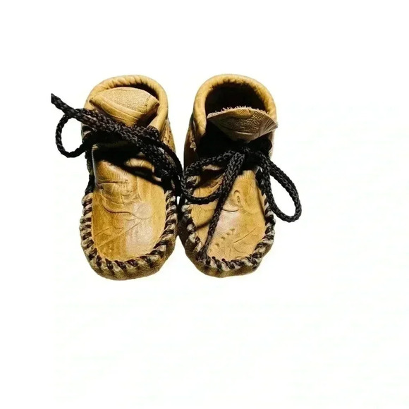 ITASCA BABY BROWN MOCCASINS•SIZE MEDIUM INFANT SIZE•PREOWNED GREAT CONDITION• - Picture 1 of 9